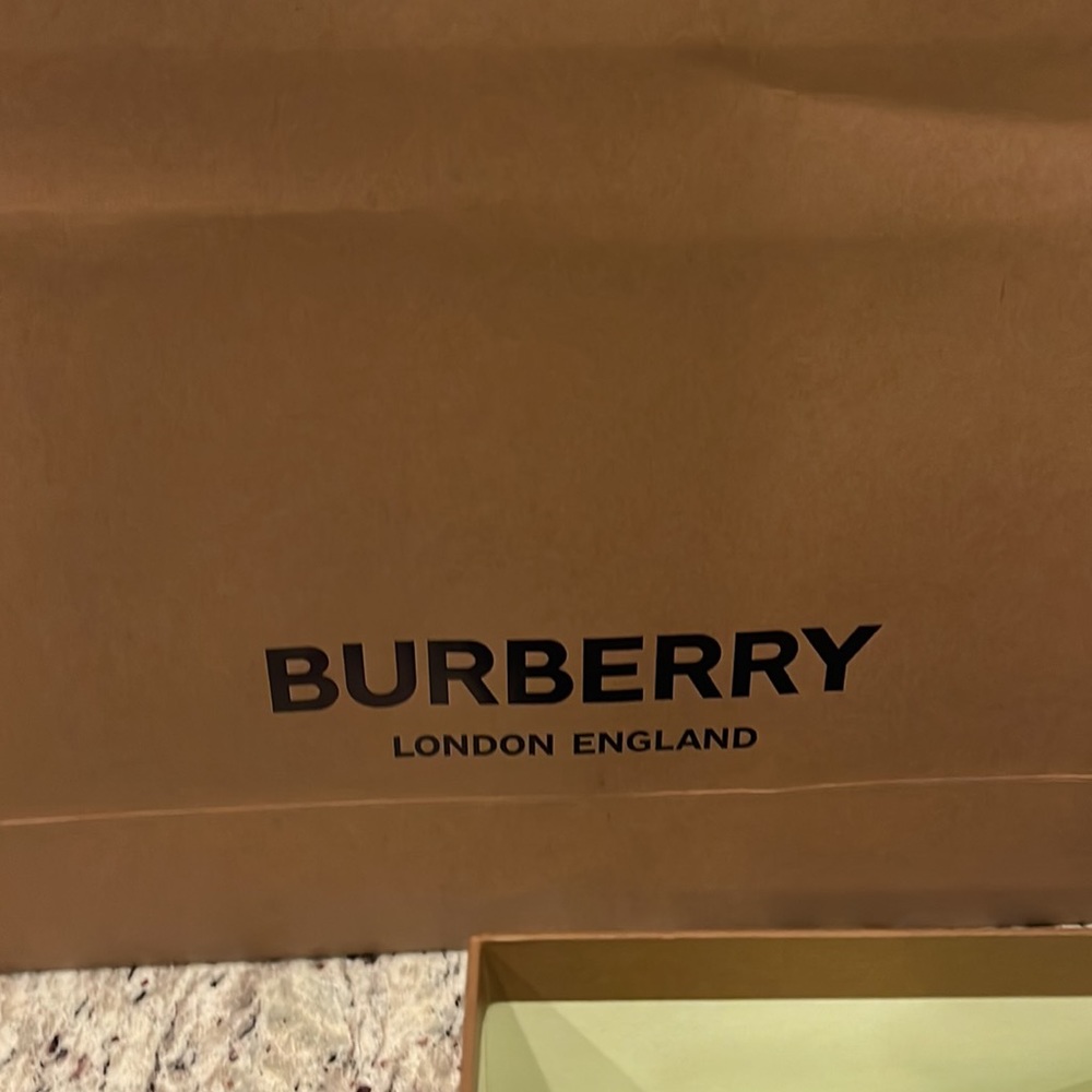 Burberry Boys Shoes - Picture 8 of 9